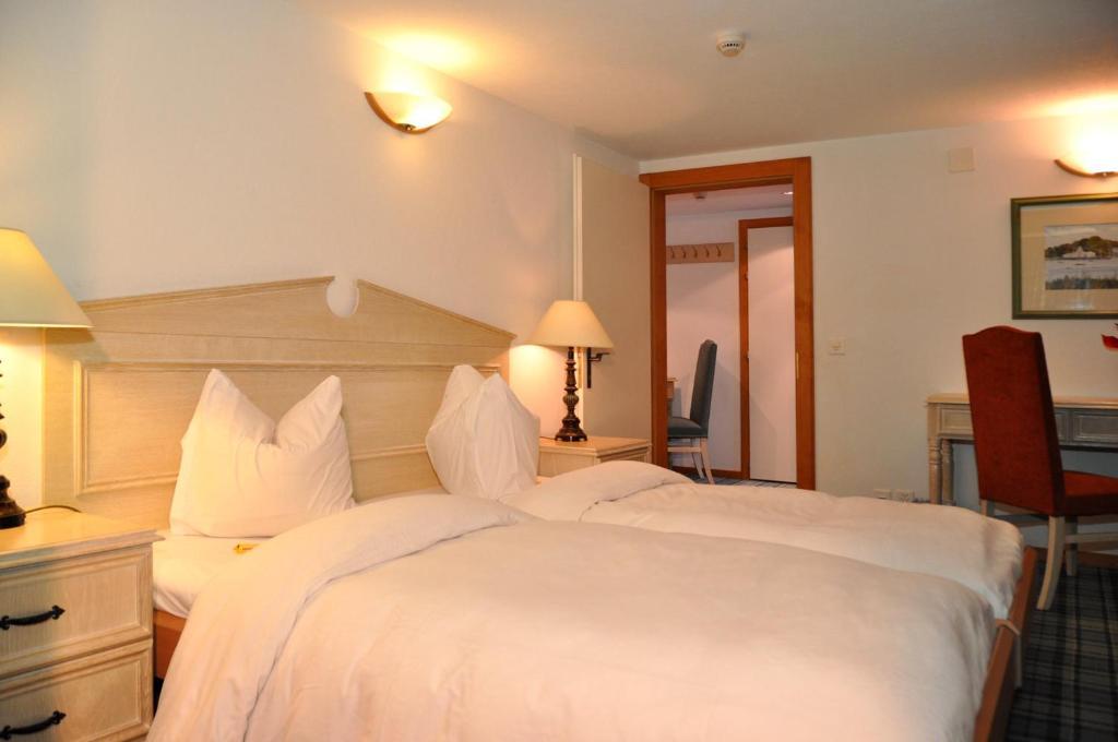 Hotel De La Paix Шампери Номер фото