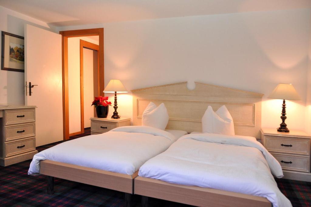 Hotel De La Paix Шампери Номер фото